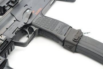 Airtac UK TM MP7 GBBR MP5 マガジン アダプター （完成品）｜M&S11B2