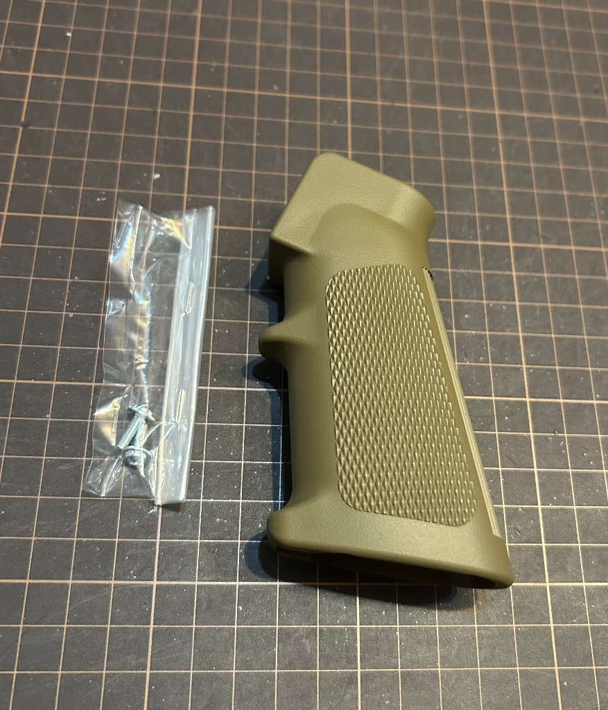 東京マルイ　CQB-R　グリップ　FDE　NGM4-219の画像