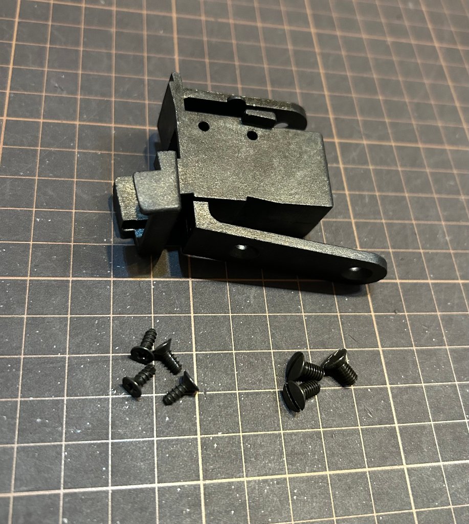 東京マルイ　電動AK　47用ストック基部　AK-38の画像