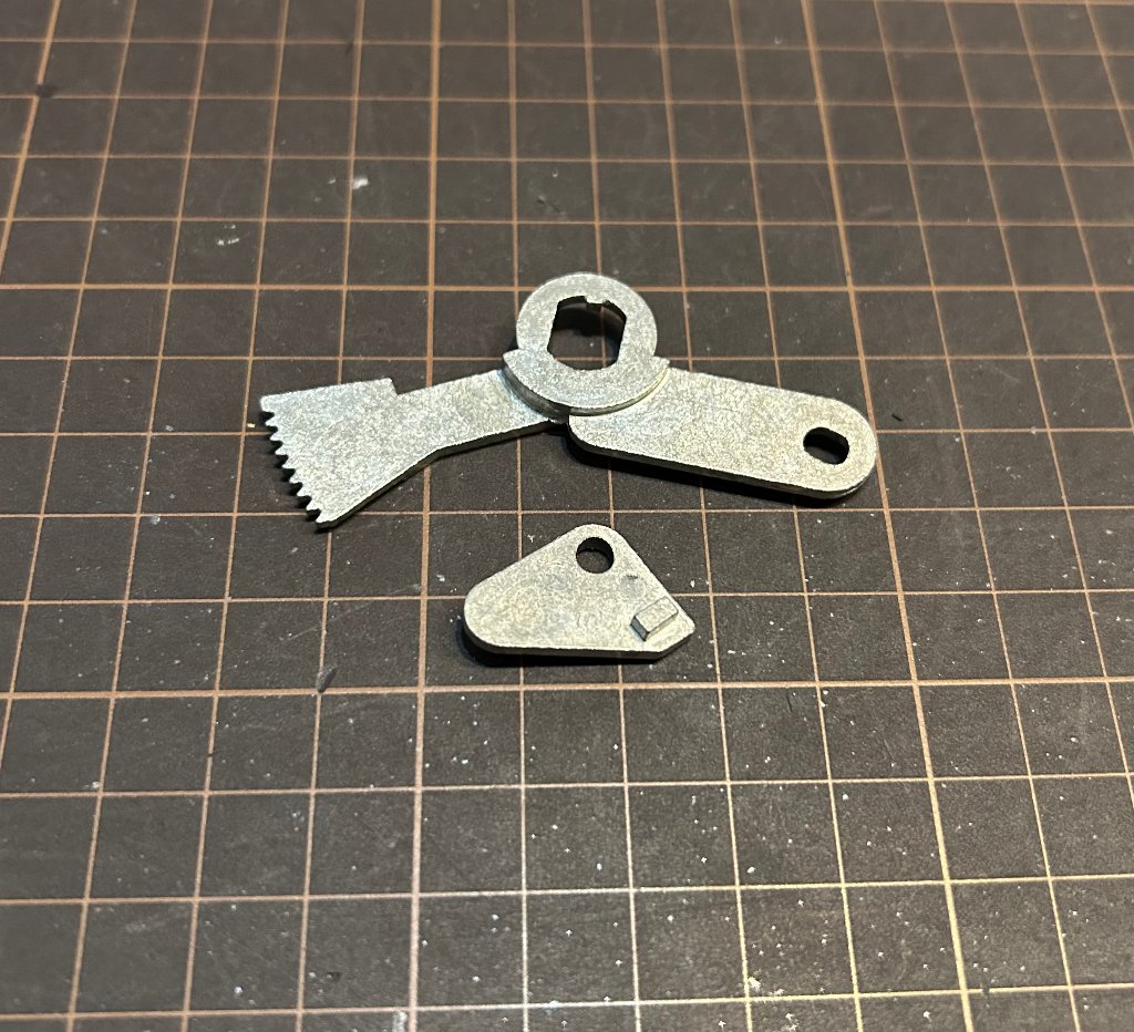 東京マルイ　電動AK用　セレクターギア　の画像