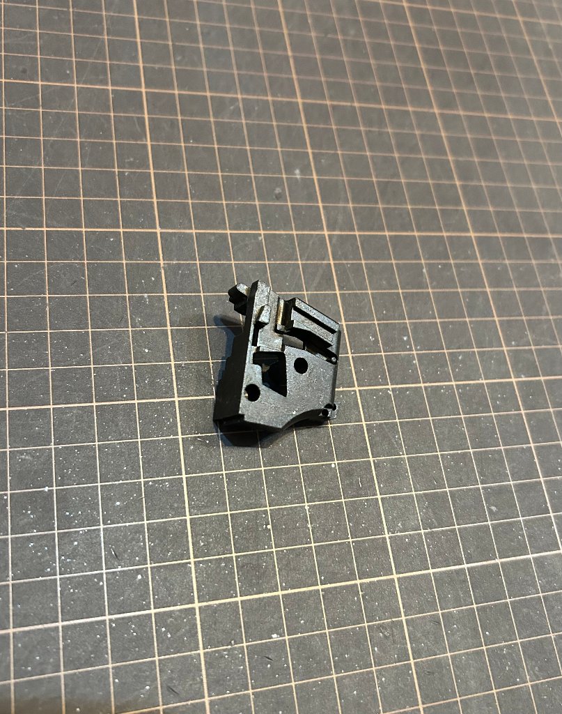 東京マルイ　SIG P226 E2　リアシャーシ左　226E2-4の画像