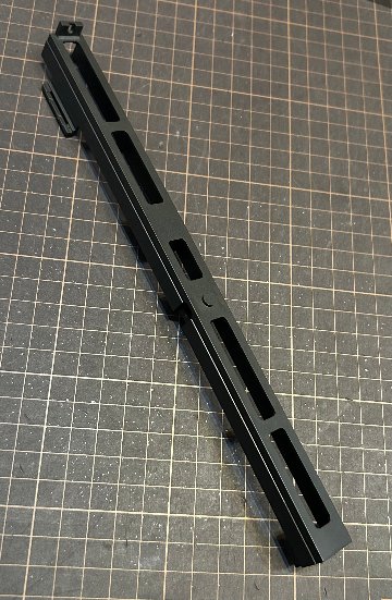 東京マルイ　SCAR-L　ボルトレイル　SCAR-15の画像