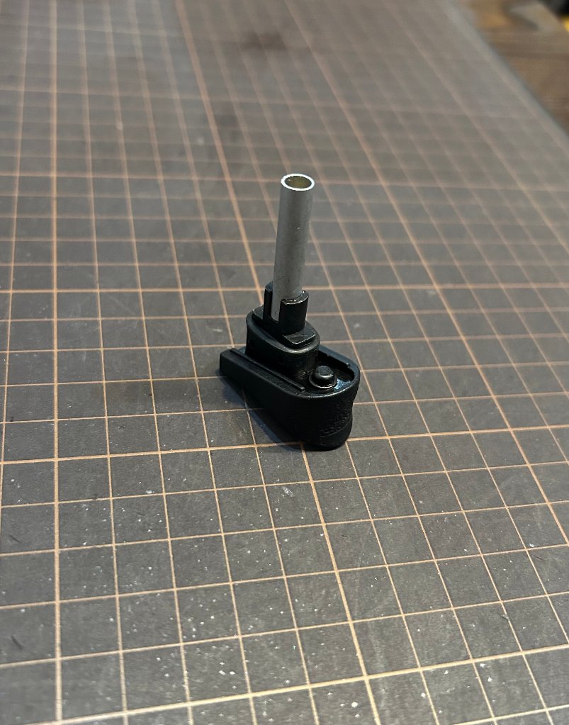 東京マルイ　LCP/ LCPⅡ・BODYGUARD380　マガジンボトム　注入バルブ・マガジンバンパー付きの画像