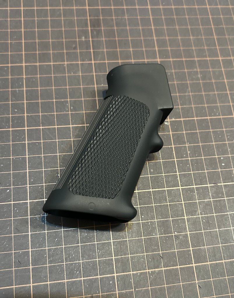 東京マルイ　M4/M16 A2　グリップ（ネジ付き）　MA-4の画像