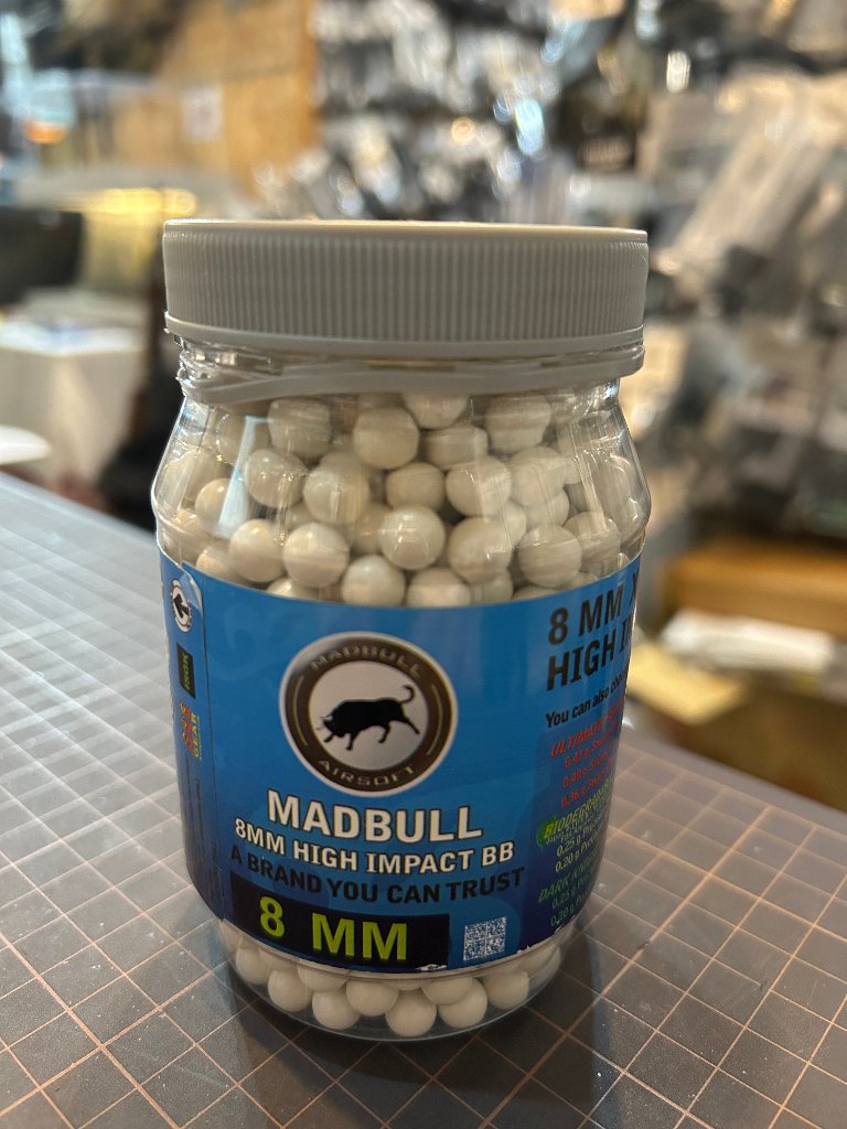 MADBULL　ハイインパクト 8mm エアソフト スナイパー BB弾  0.48g 850発ボトルの画像