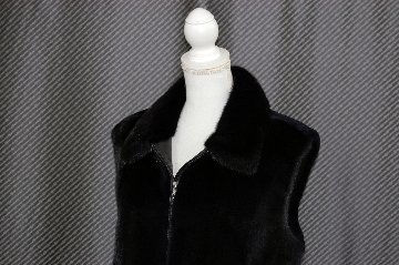 ミンク＆ラムレザー　切り替えベストの画像