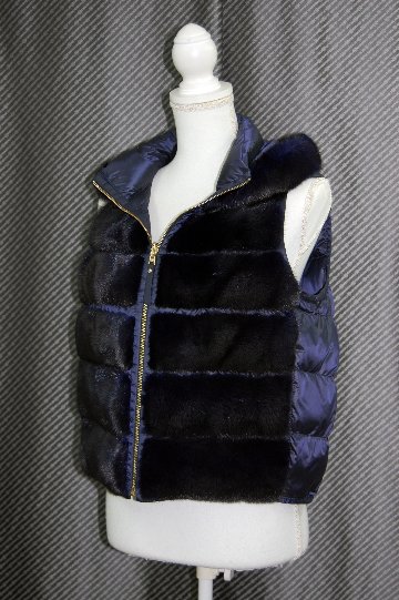 ミンク＆ダウン　フーディーベストの画像