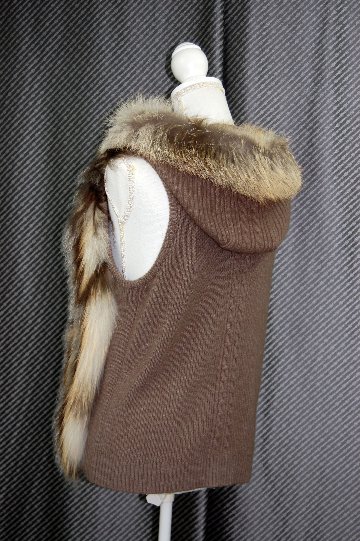 フォックス＆チベットラム　フーディーニットベストの画像