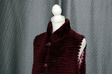 ヌートリアレイヤー　リバーシブルベストの画像