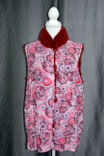 ヌートリアレイヤー　リバーシブルベストの画像