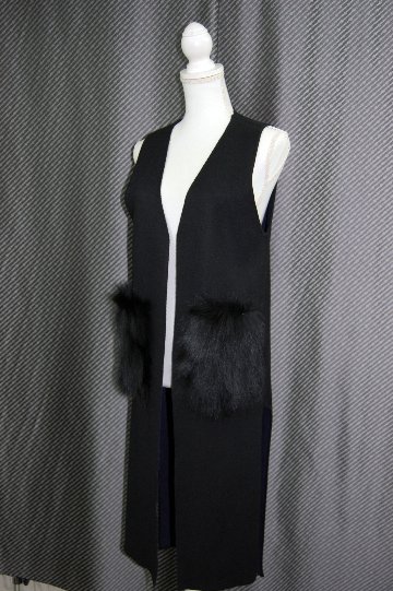 ウール混ニット　Vネックロングジレ　Foxポケット付の画像