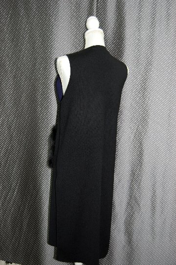 ウール混ニット　Vネックロングジレ　Foxポケット付の画像