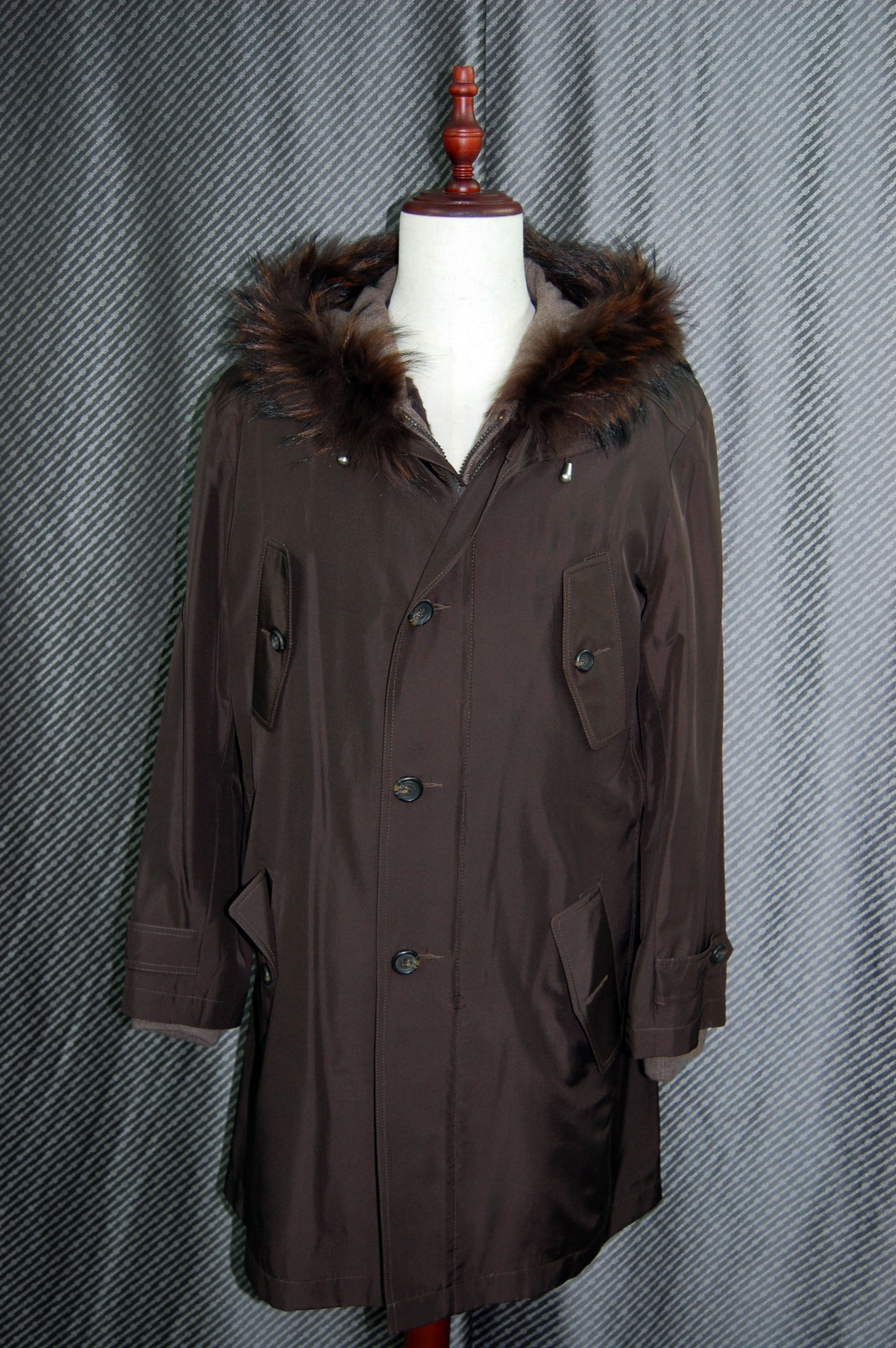 Men'sシェアードラビット＆カシミヤ混ウールニットライナー付　シルクコート　チャイナラクーントリムの画像