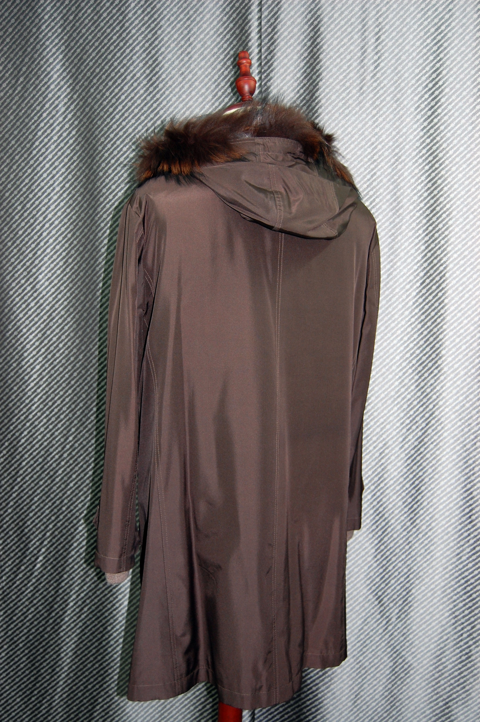 Men'sシェアードラビット＆カシミヤ混ウールニットライナー付　シルクコート　チャイナラクーントリムの画像