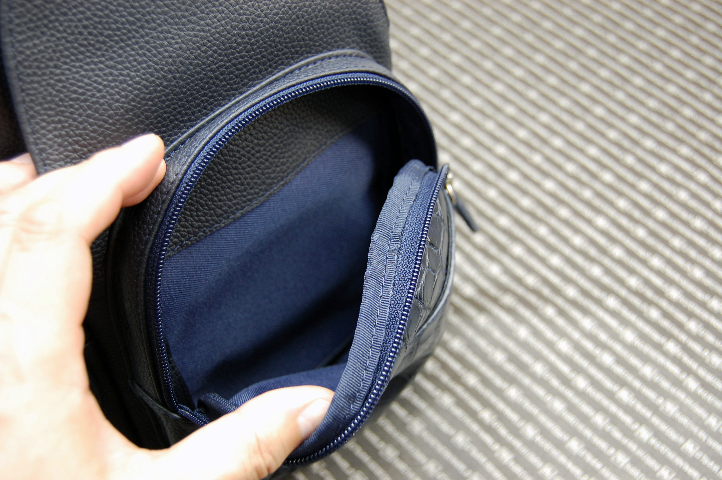 クロコ＆カーフレザー　ボディーバッグの画像