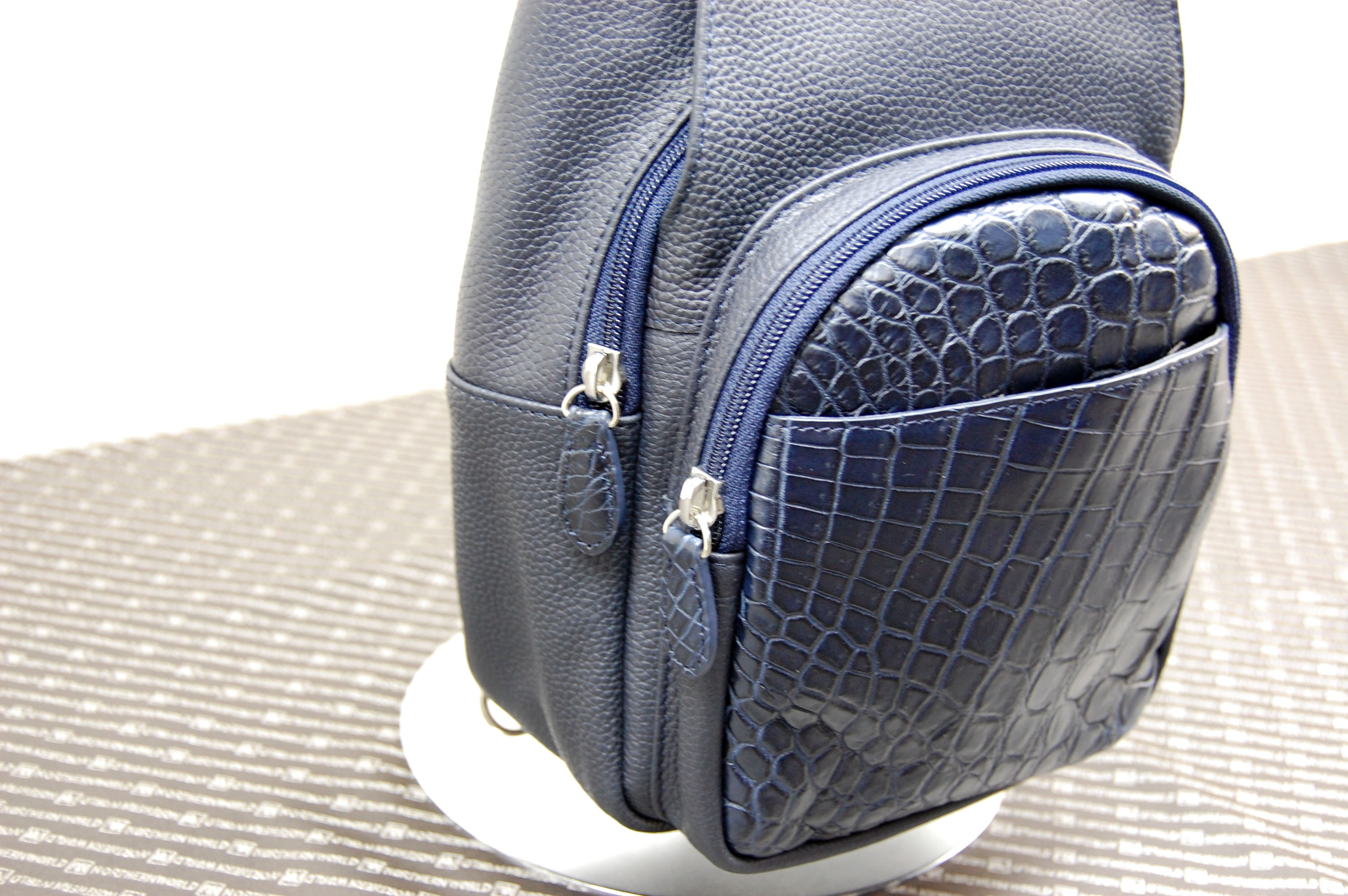 クロコ＆カーフレザー　ボディーバッグの画像