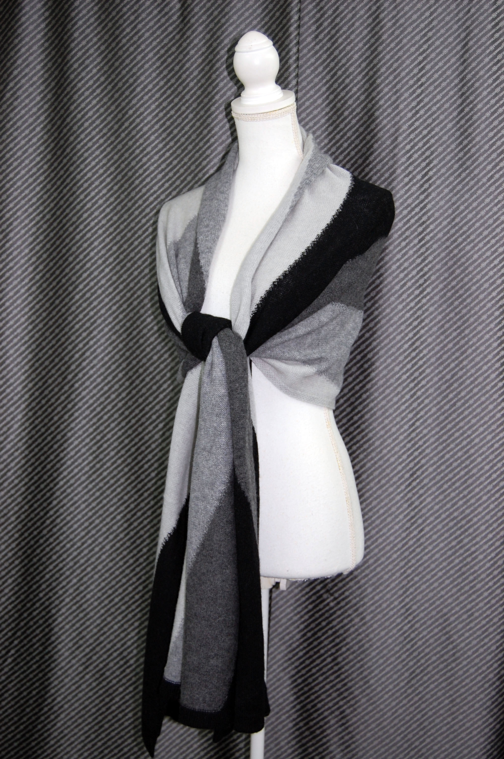 カシミヤニット　大判ストールの画像