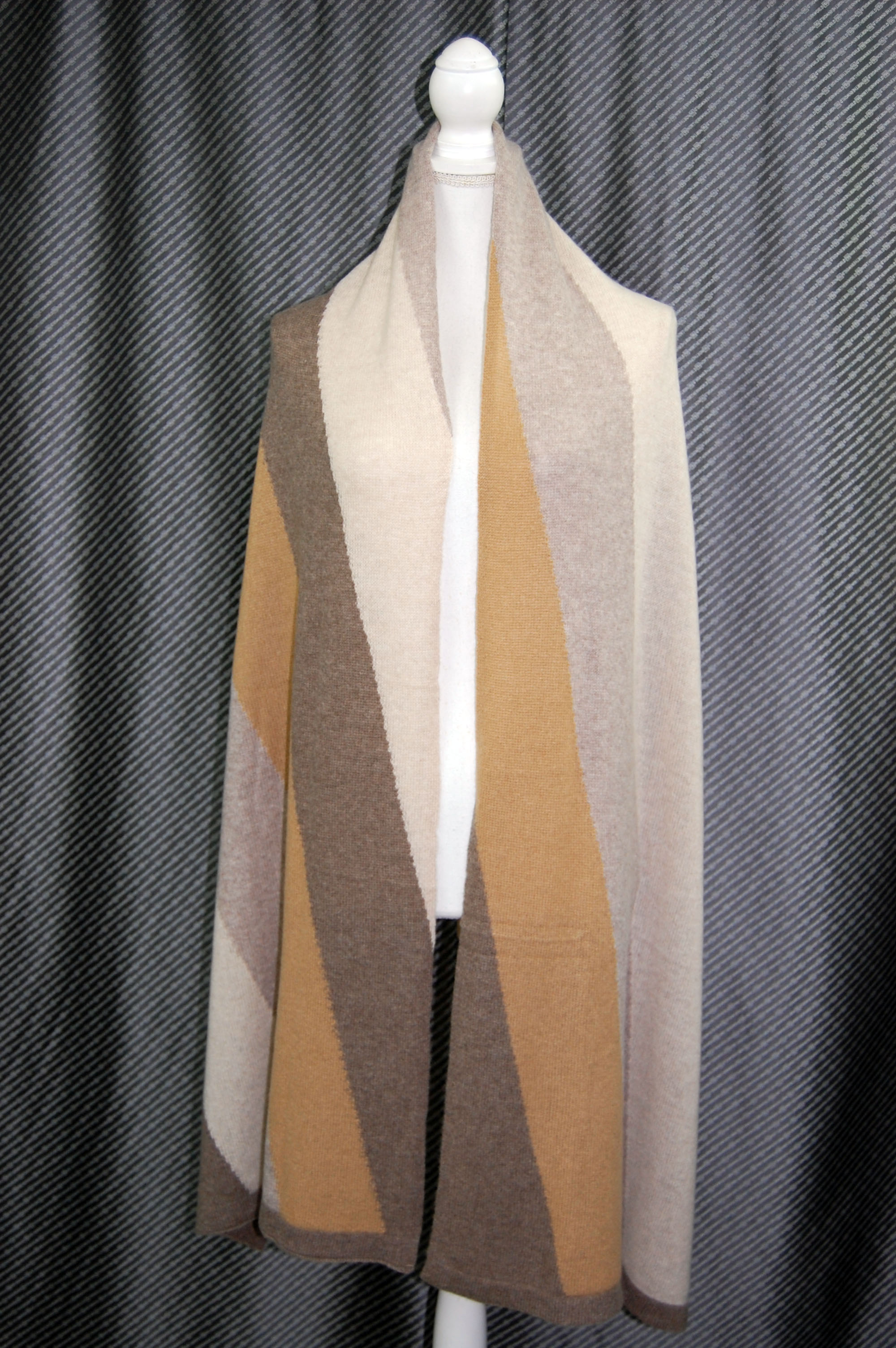 カシミヤニット　大判ストールの画像