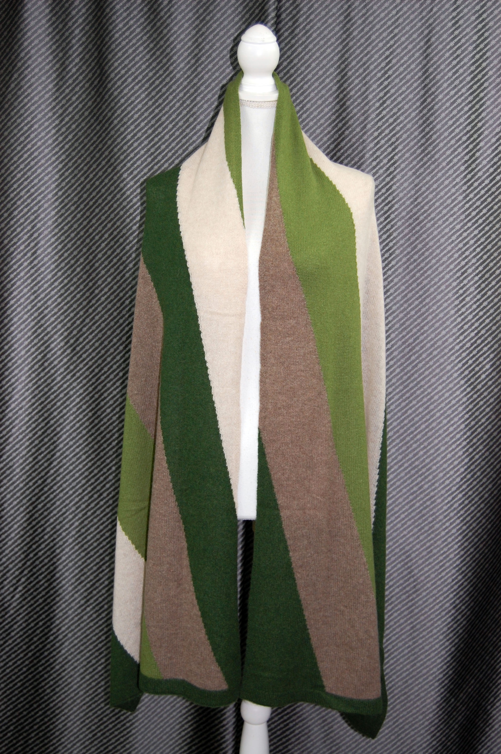 カシミヤニット　大判ストールの画像