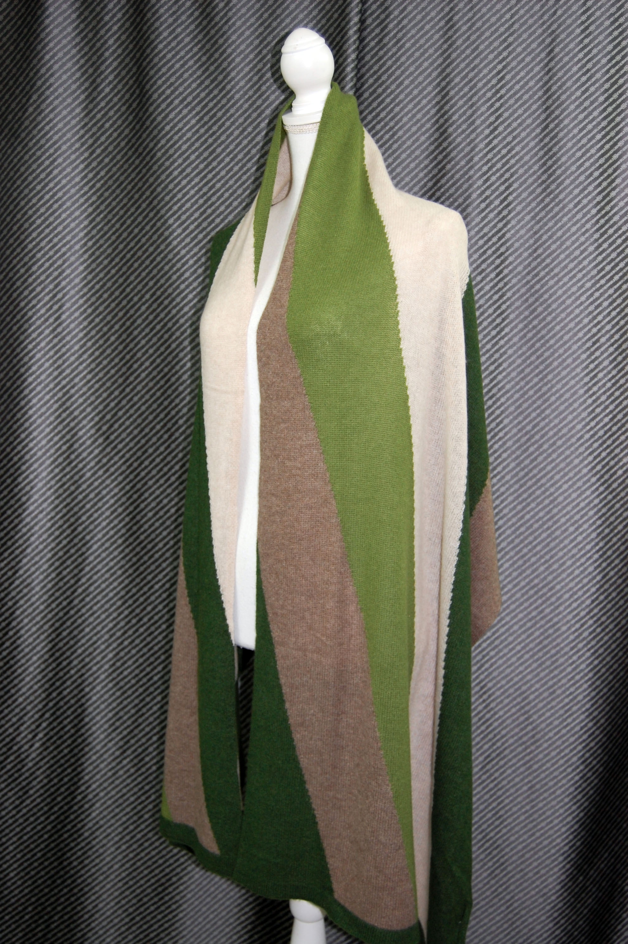 カシミヤニット　大判ストールの画像