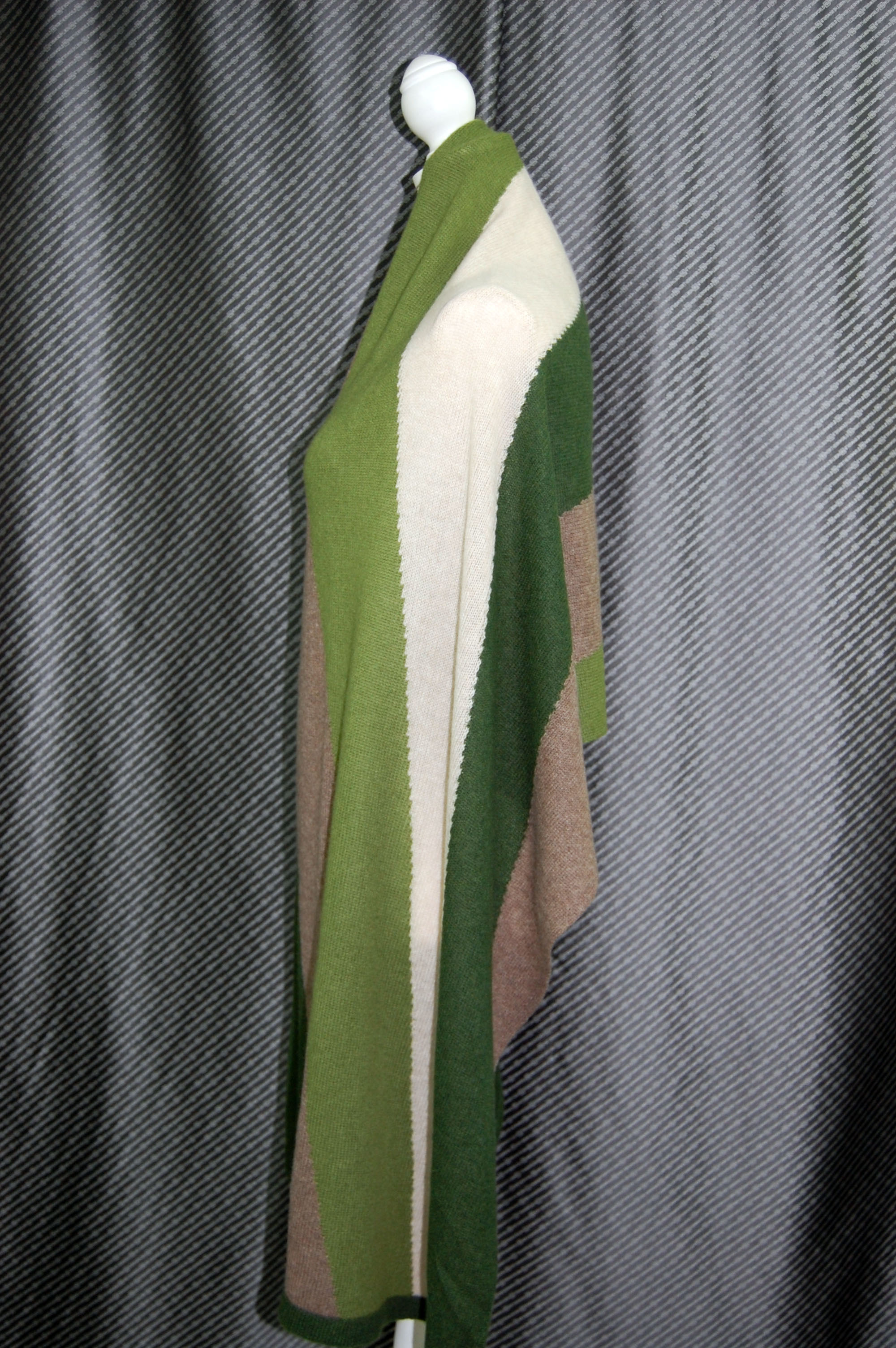 カシミヤニット　大判ストールの画像