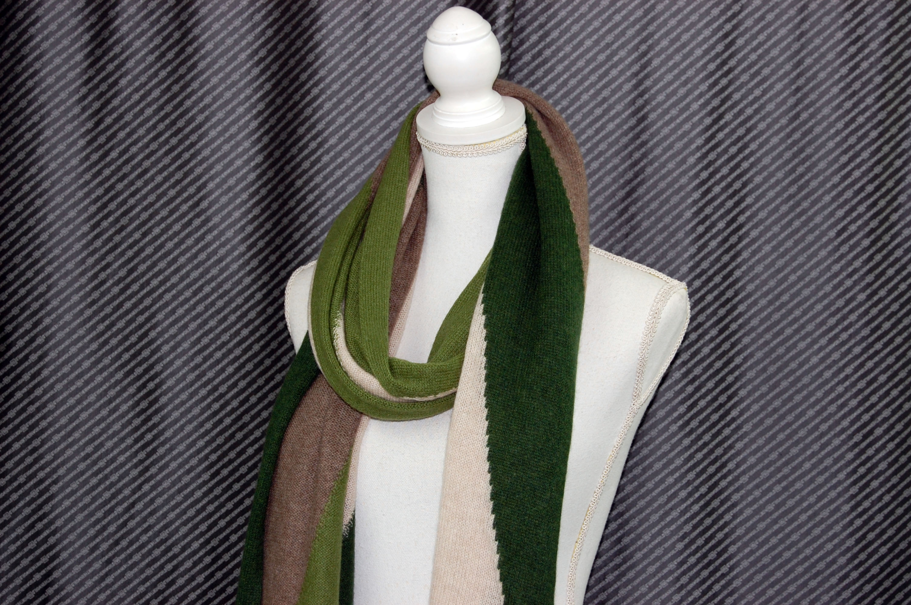 カシミヤニット　大判ストールの画像