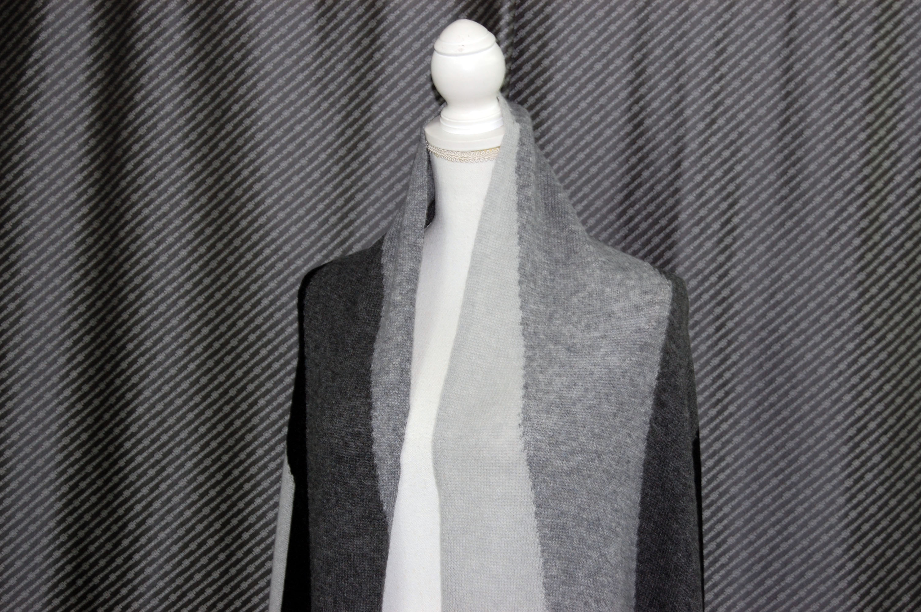 カシミヤニット　大判ストールの画像