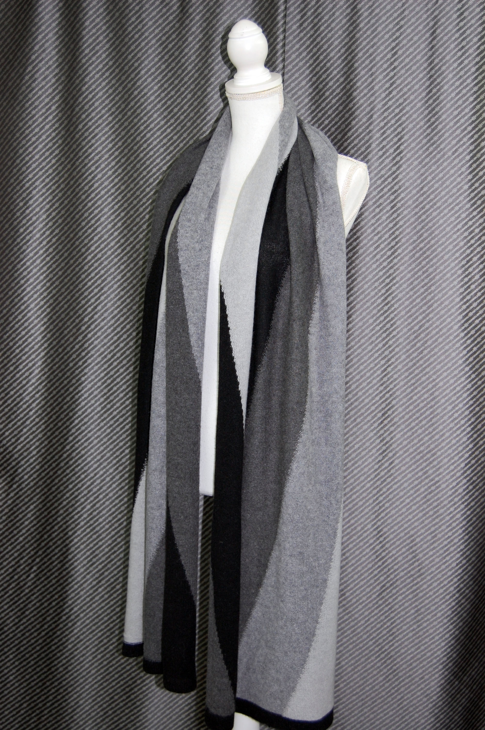 カシミヤニット　大判ストールの画像