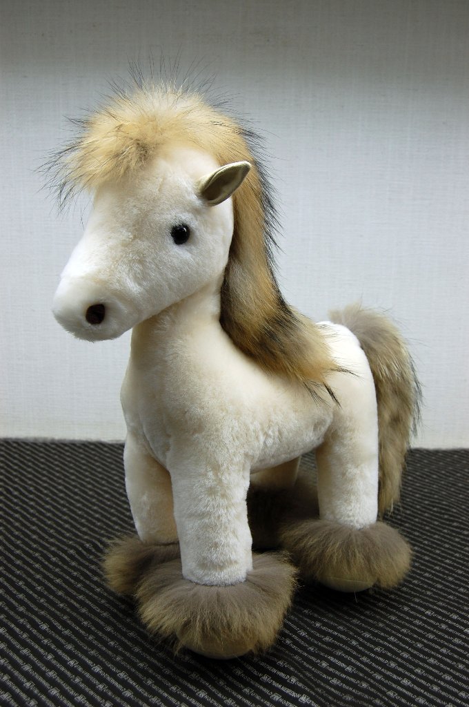 ムートン　ドール（ホース）の画像