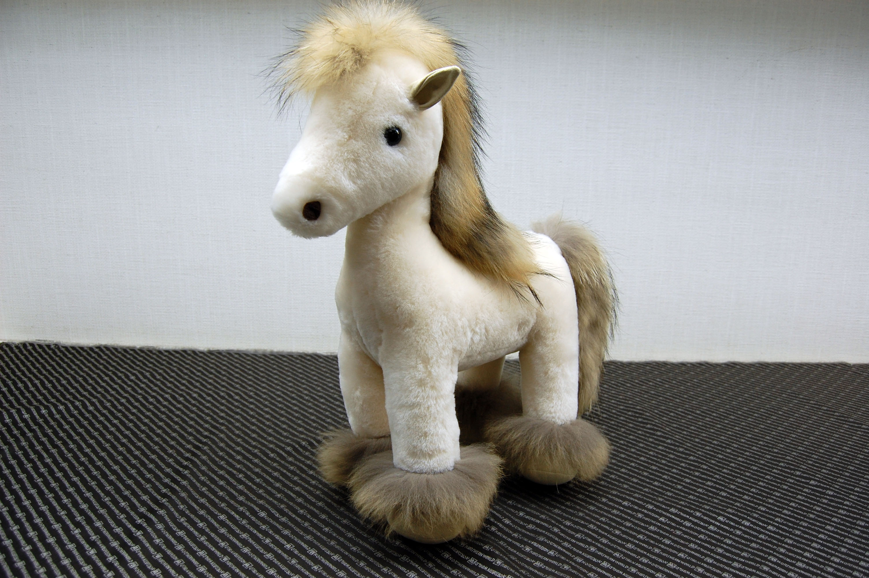 ムートン　ドール（ホース）の画像