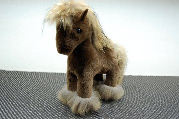 ムートン　ドール（ホース）の画像