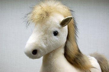 ムートン　ドール（ホース）の画像