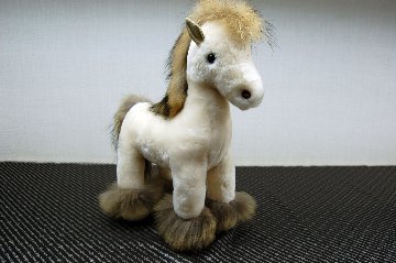 ムートン　ドール（ホース）の画像