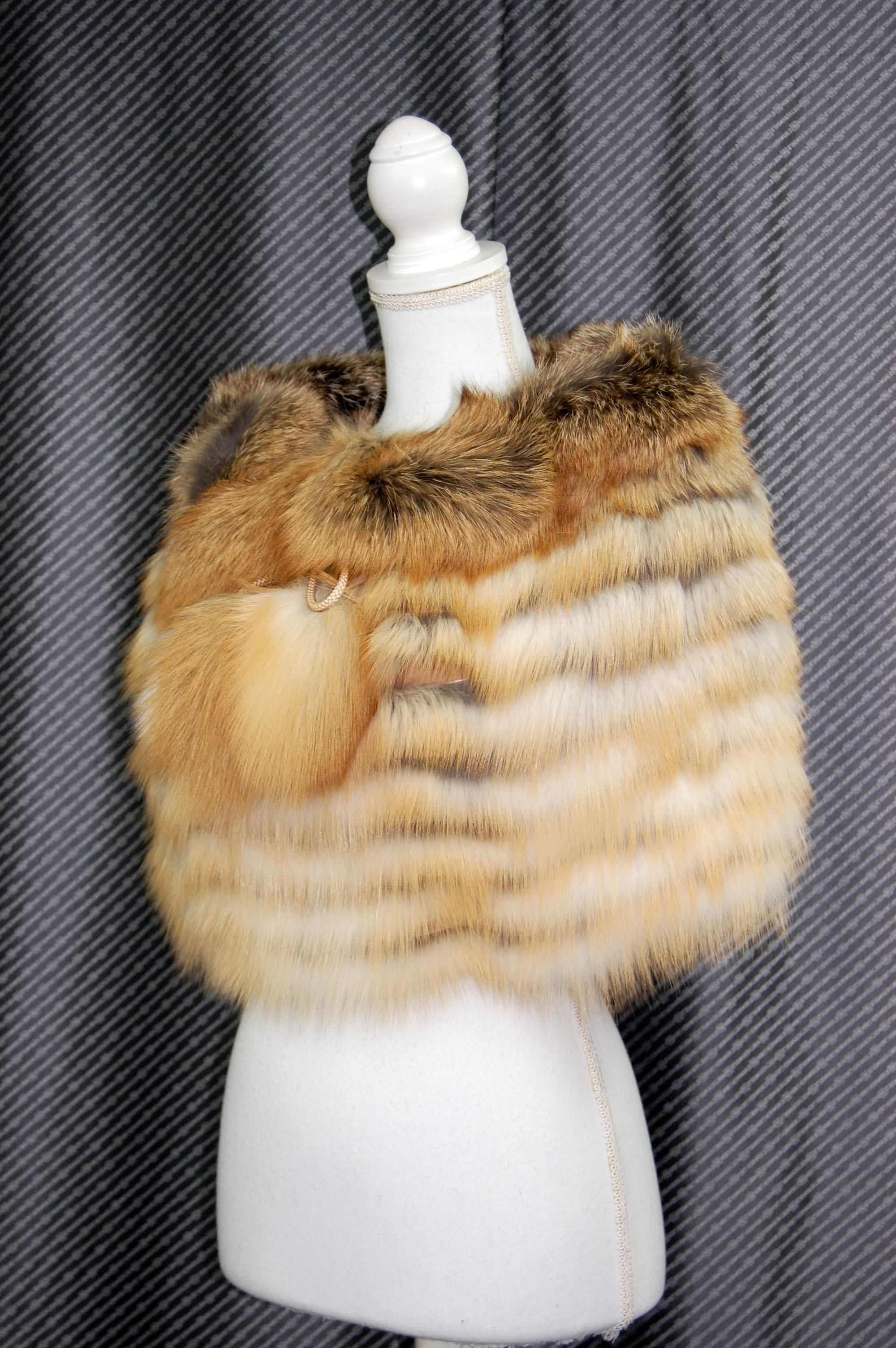 フォックス　ドレッシーケープの画像