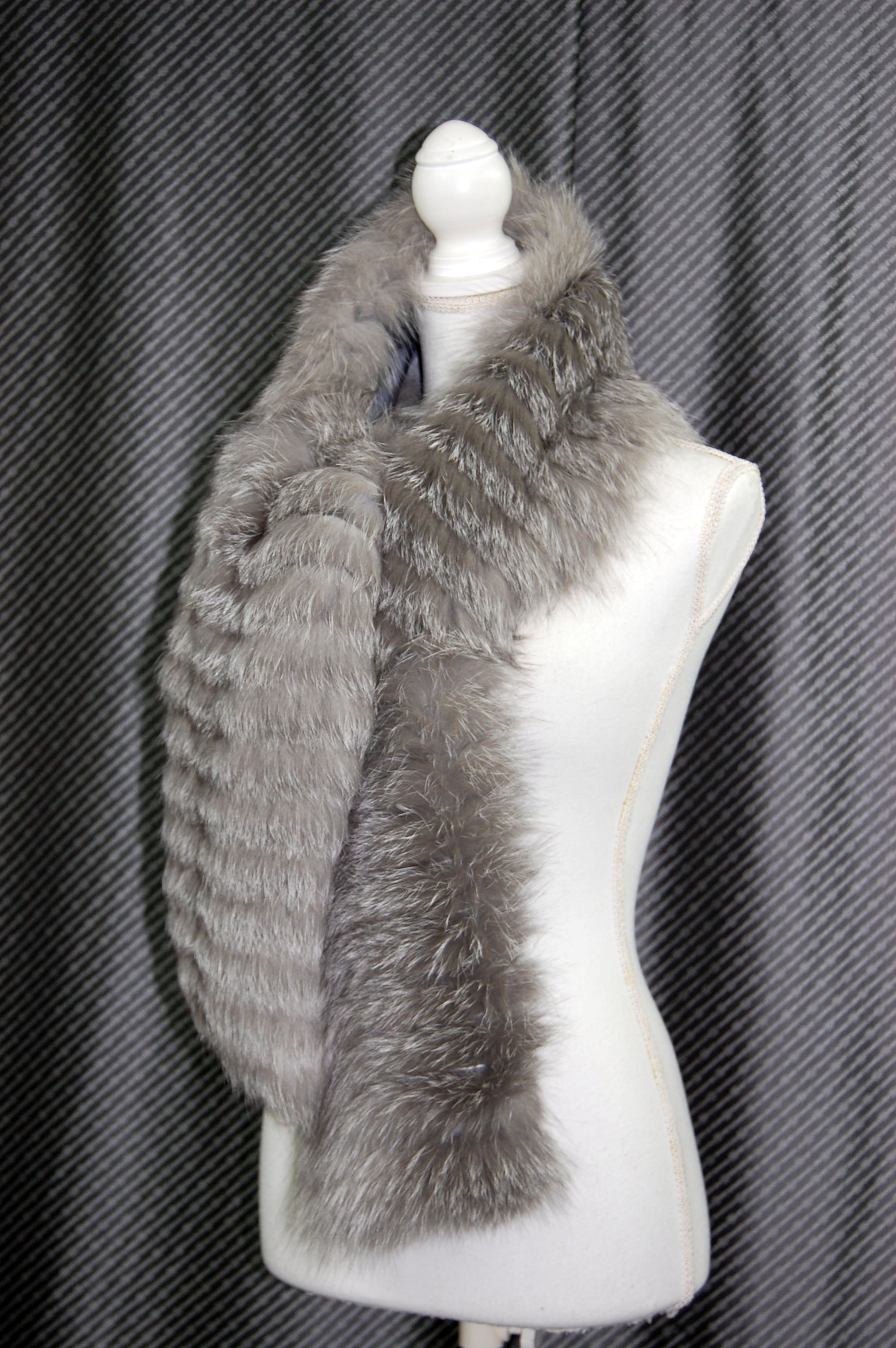 フォックス　ロングマフラーストールの画像