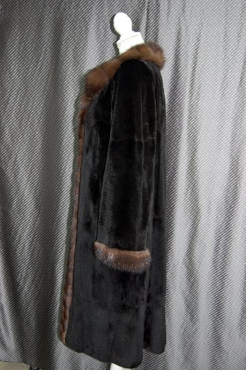 シルク＆プラックトウィーゼル　リバーシブルロングコート　ロシアンセーブルトリムの画像