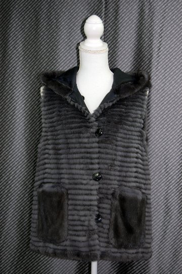 ミンクレイヤー　リバーシブルフーディーベストの画像