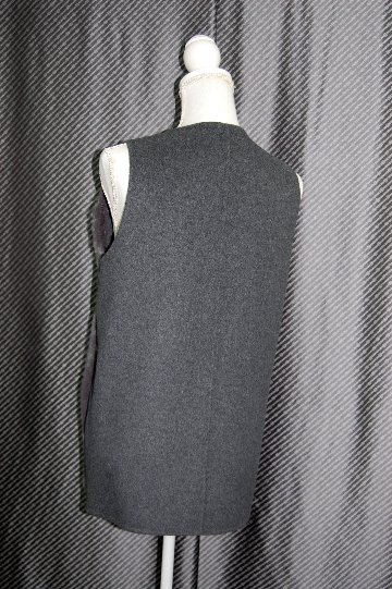 カシミヤゴート＆カシミヤ混ウール　切り替えベストの画像