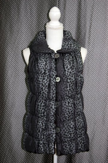 シェアードウィーゼル　リバーシブルシャーリングベストの画像