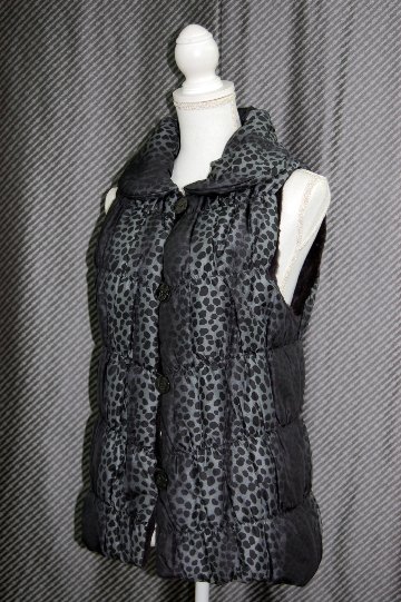 シェアードウィーゼル　リバーシブルシャーリングベストの画像