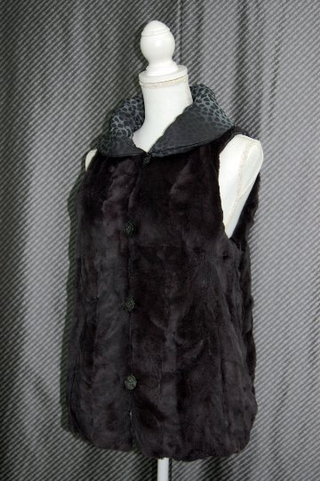 シェアードウィーゼル　リバーシブルシャーリングベストの画像