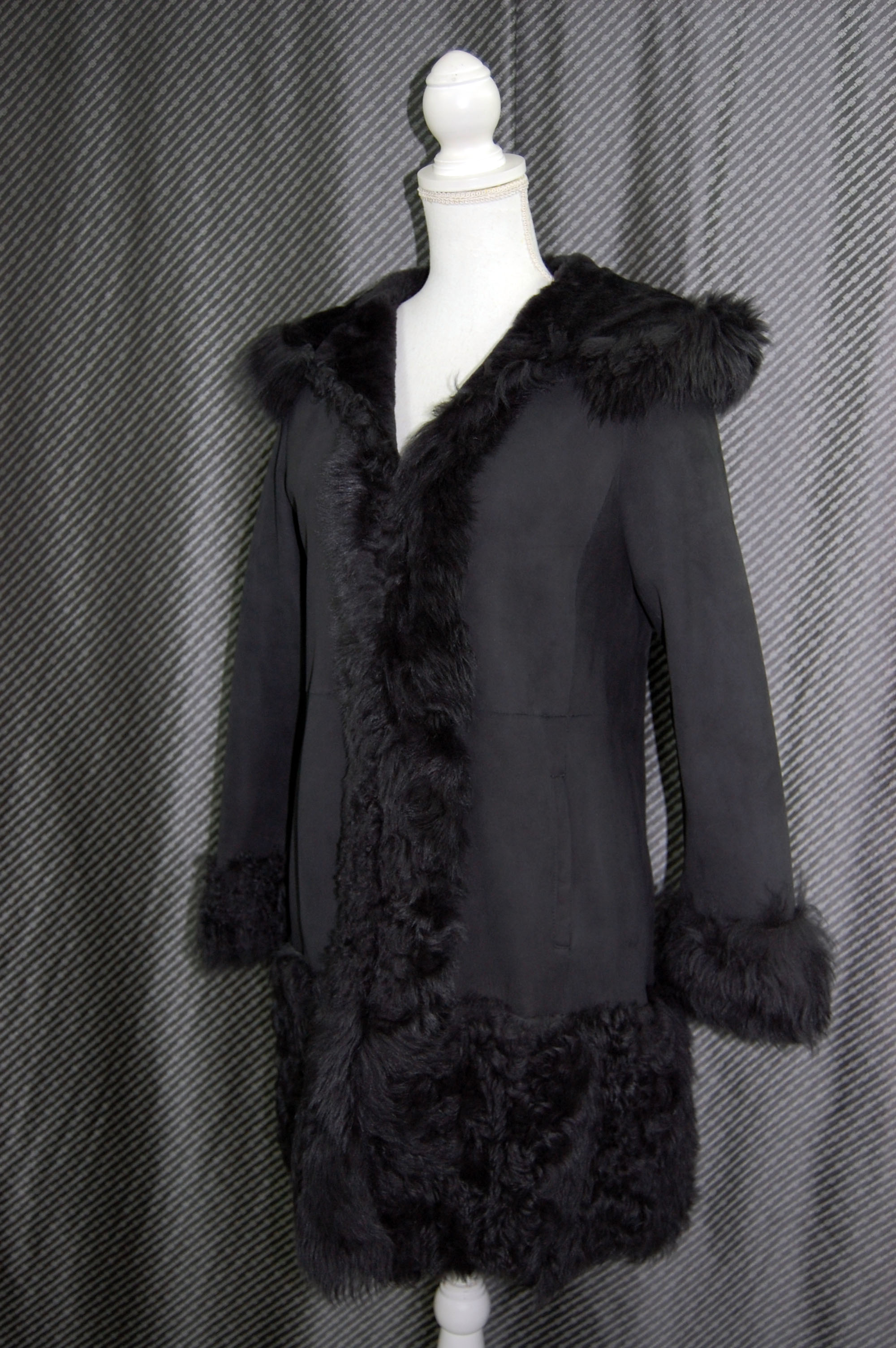 ムートン　ダブルフェイス長毛切り替えフーディーコートの画像