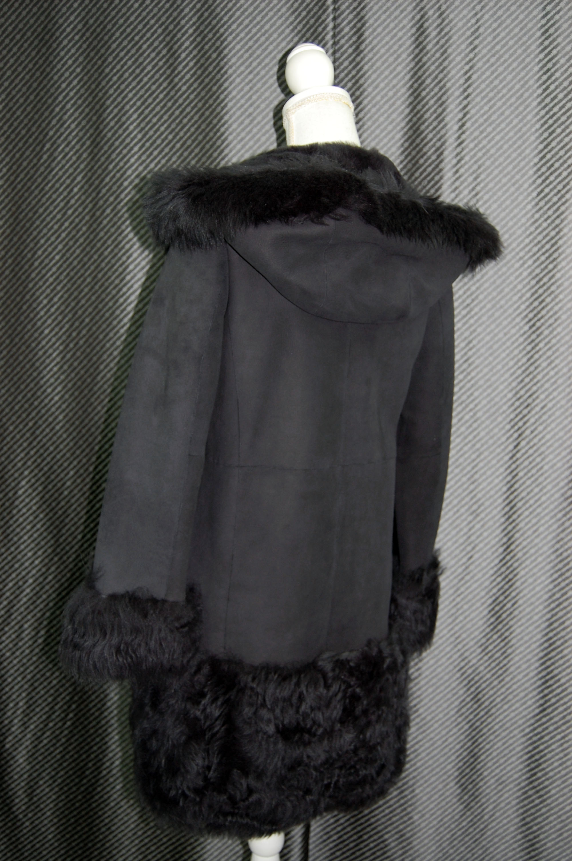 ムートン　ダブルフェイス長毛切り替えフーディーコートの画像