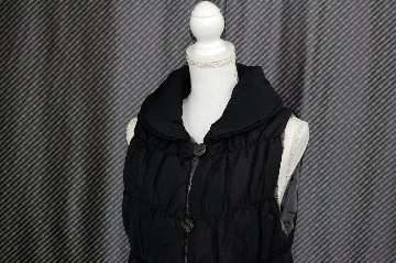 シェアードウィーゼル　リバーシブルシャーリングベストの画像