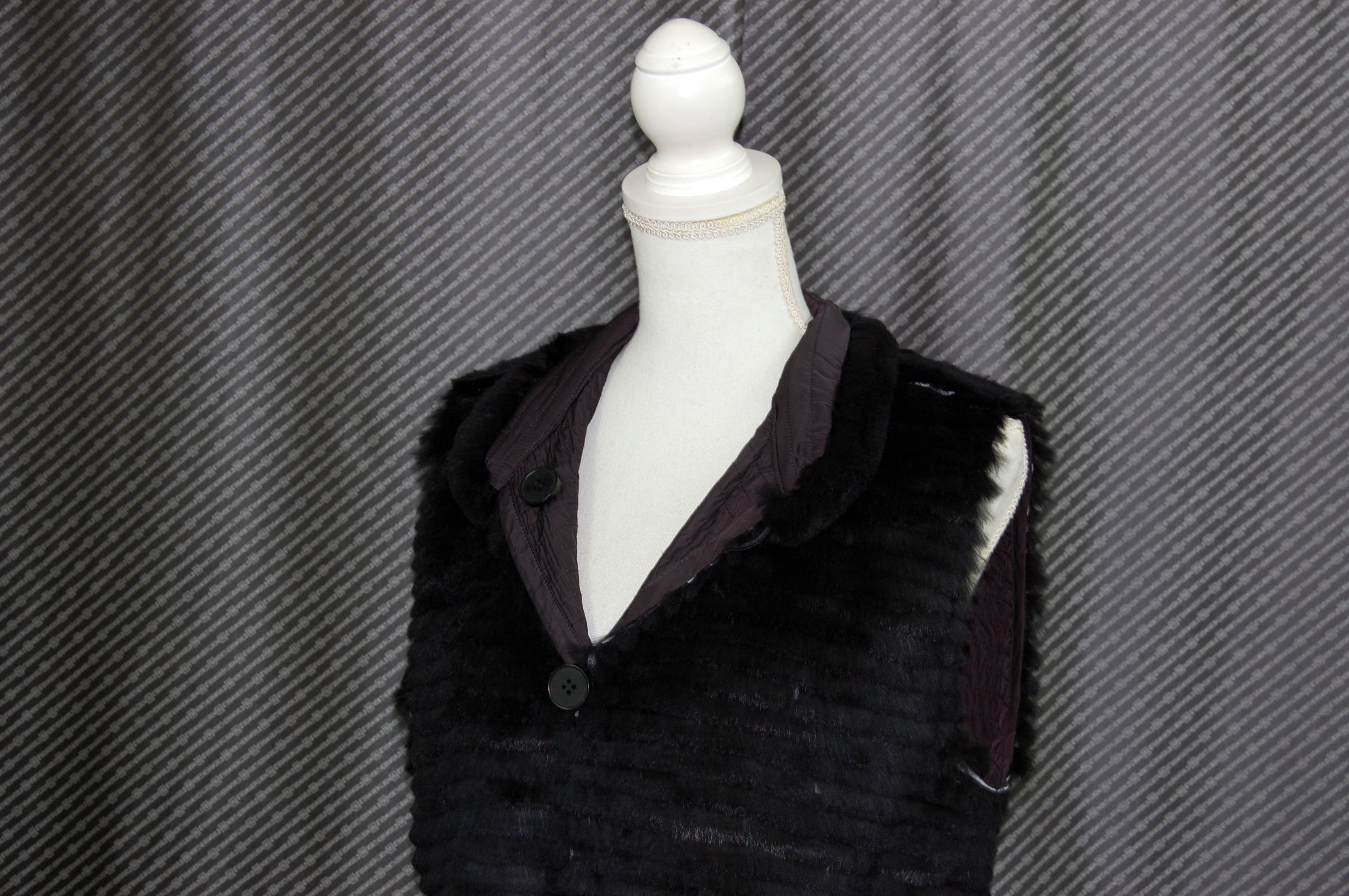 花柄プリント＆ラビットレイヤー　リバーシブルベストの画像