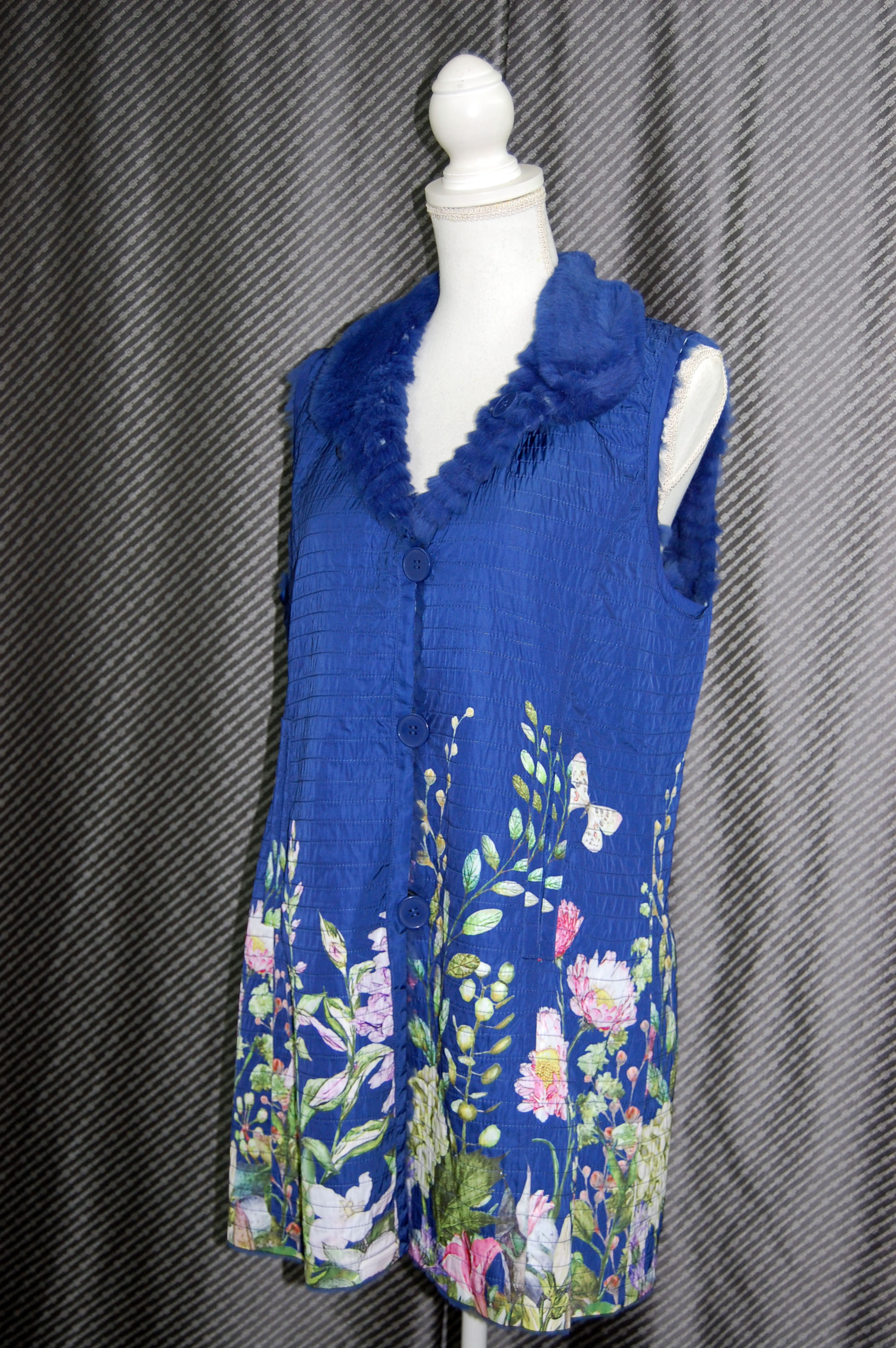 花柄プリント＆ラビットレイヤー　リバーシブルベストの画像