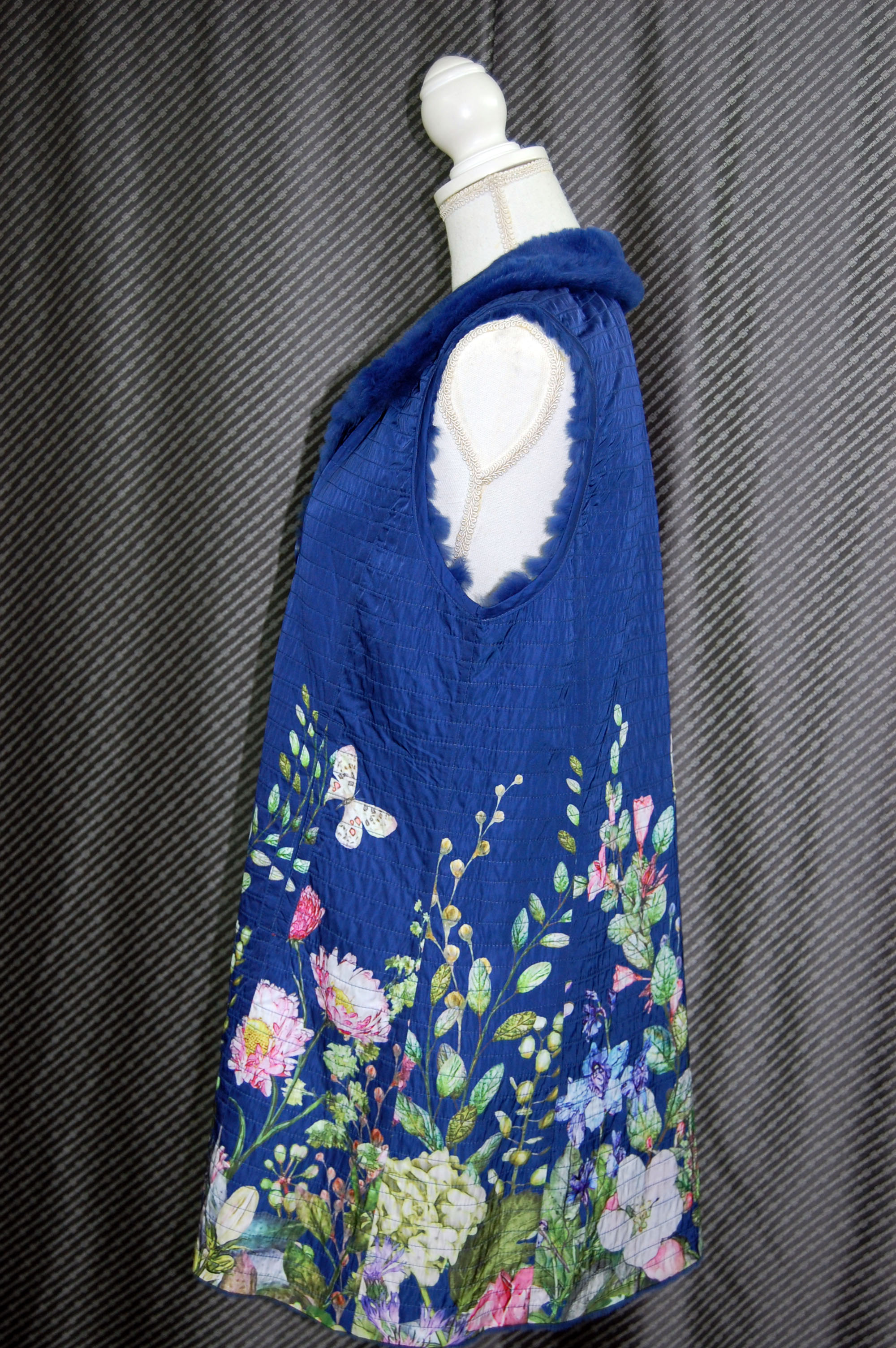 花柄プリント＆ラビットレイヤー　リバーシブルベストの画像