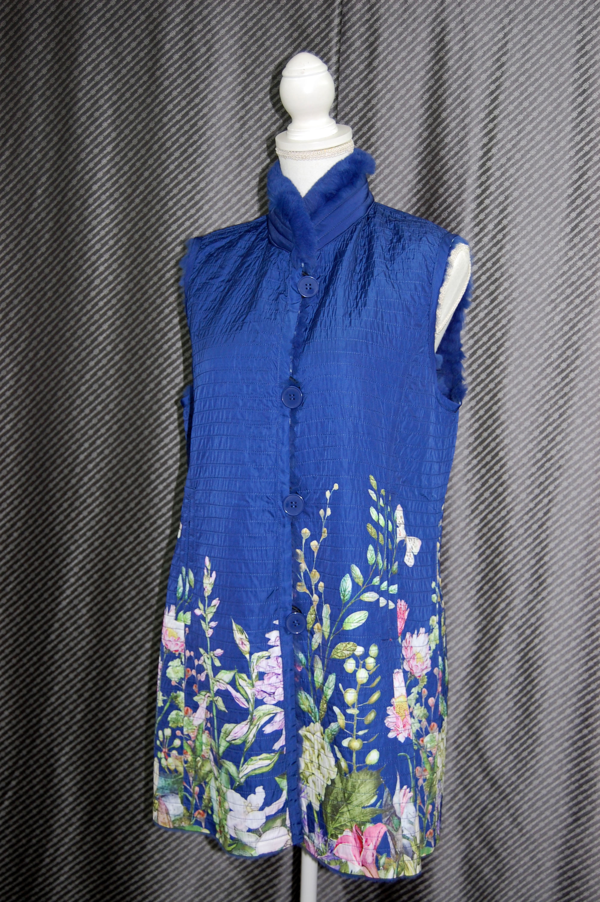 花柄プリント＆ラビットレイヤー　リバーシブルベストの画像