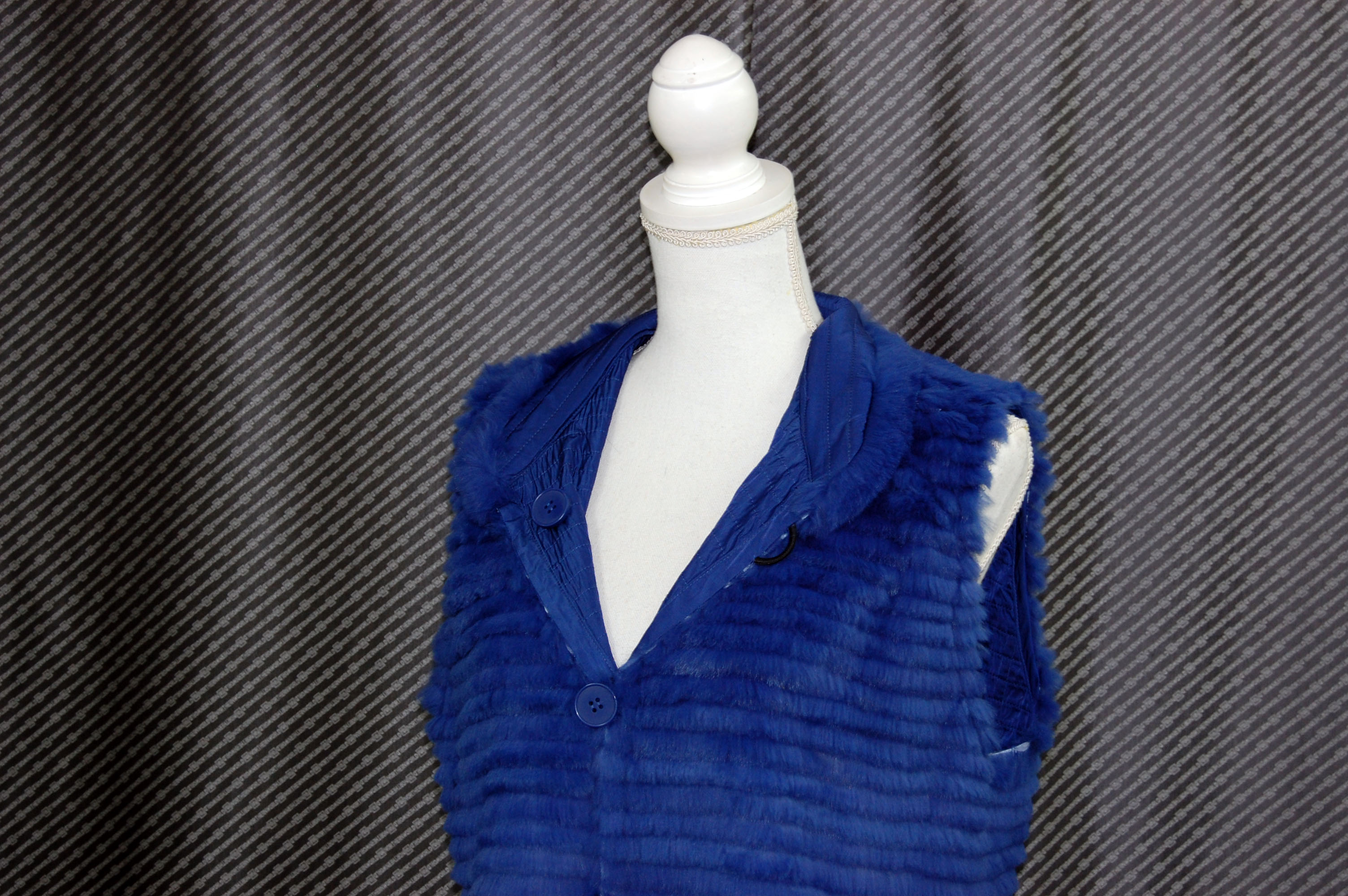 花柄プリント＆ラビットレイヤー　リバーシブルベストの画像