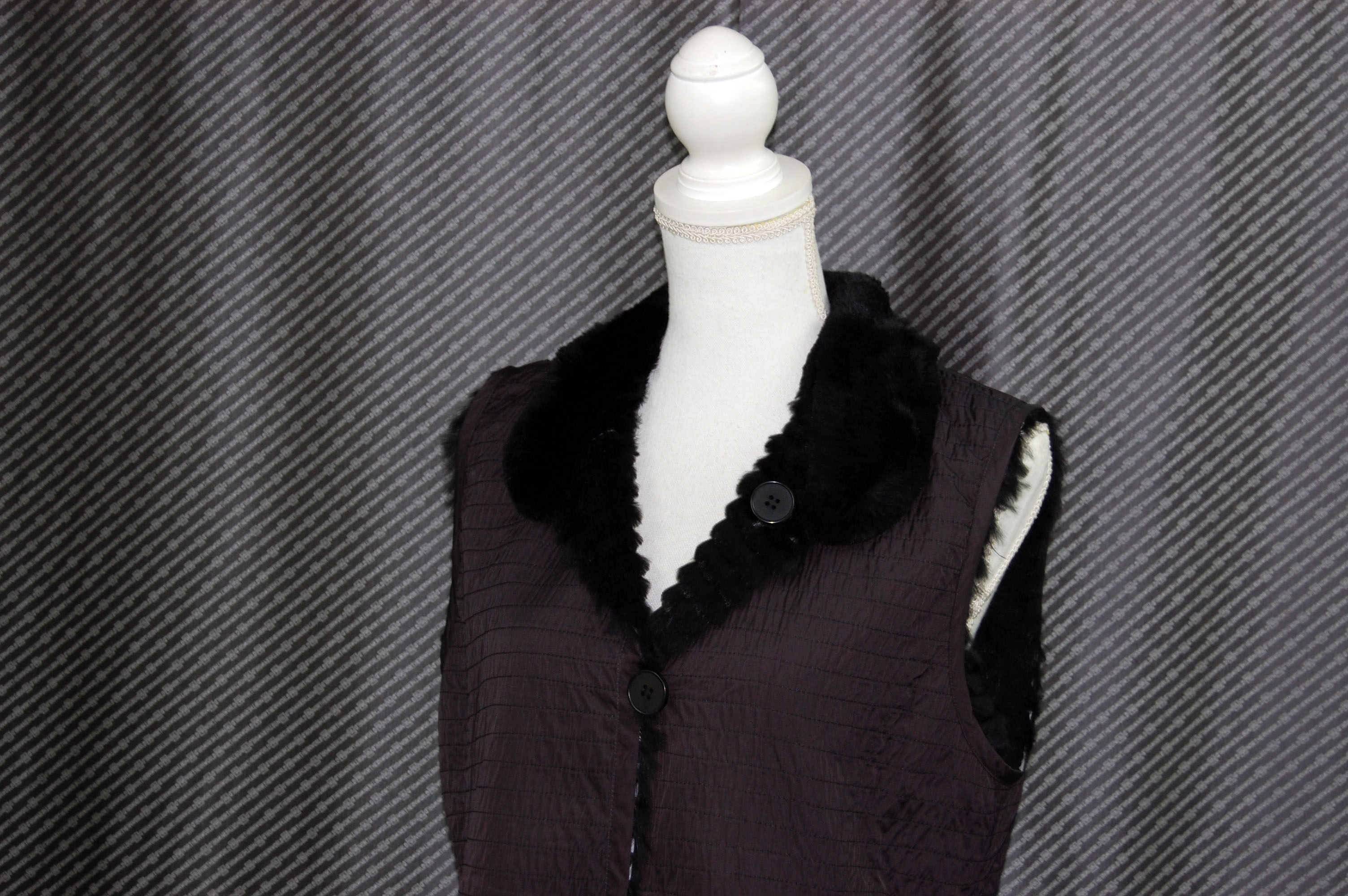 花柄プリント＆ラビットレイヤー　リバーシブルベストの画像